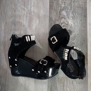 Wedge black shoes